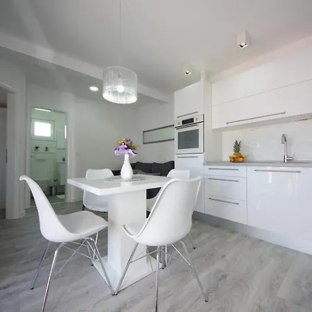Apartman Maris *